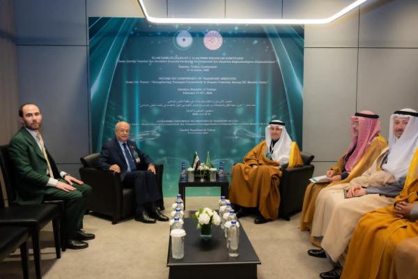 سوريا والسعودية تبحثان تعزيز الربط السككي وتوسيع التعاون في النقل البري