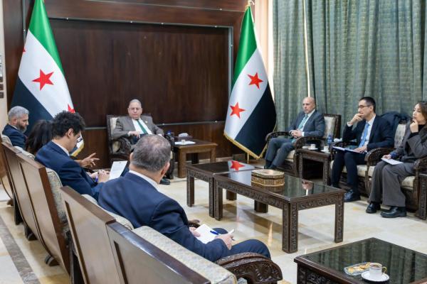 وزير المالية يبحث مع وفد مؤسسة التمويل الدولية فرص الشراكة والإصلاح المالي في سورية