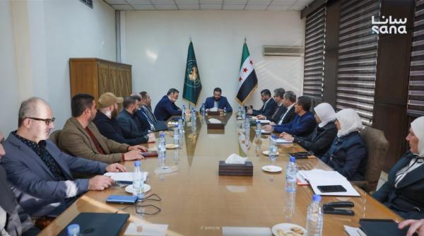 الرئيس الشرع يزور مصرف سوريا المركزي .. ويؤكد أهمية تطوير القطاع المصرفي لدعم التنمية الاقتصادية