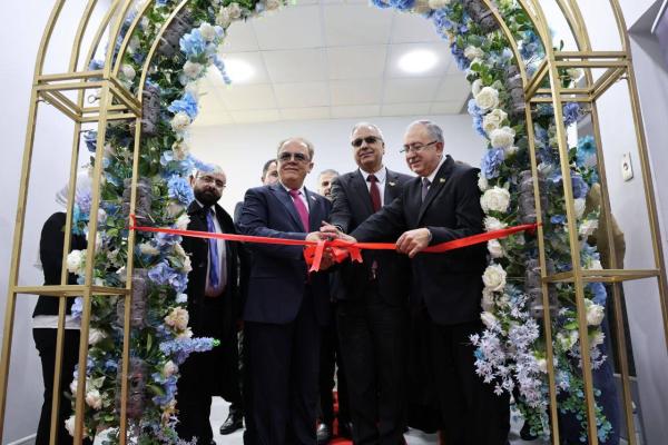  افتتاح مركز أبحاث العلاجات الحيوية بجامعة دمشق