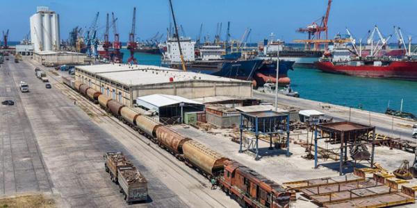 انطلاق أول قطار محمل بالقمح من مرفأ طرطوس إلى صوامع الناصرية بريف دمشق