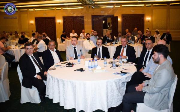 (تعزيز العمل اللائق في قطاع الألبسة والنسيج) في ورشة عمل نوعية