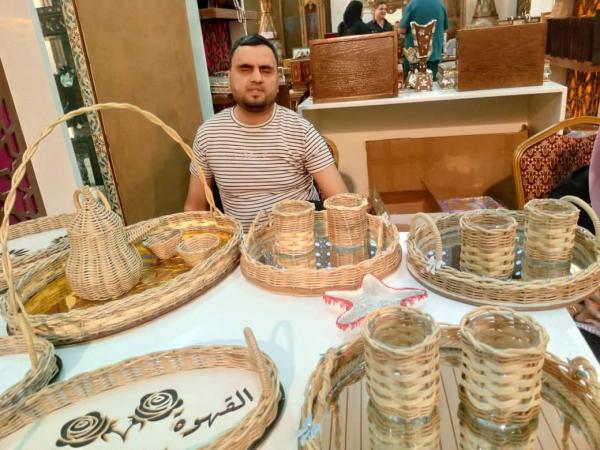اعمال الكفيف محمد معتوق تبصر في معرض دمشق الدولي