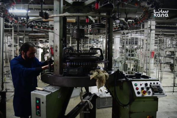 الملبوسات العامة بدمشق تعيد تشغيل معاملها وتطلق خطة لتطوير الإنتاج